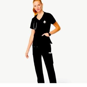 Figs Aburi V Neck-Black